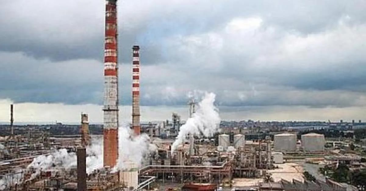 Ex Ilva di Taranto, la Cassazione conferma lo stop all'area a caldo: «La produzione deve rispettare salute e ambiente»