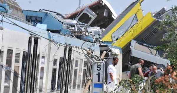 Strage dei treni, la sentenza è definitiva: nessuna responsabilità dei manager, condannati i due ferrovieri
