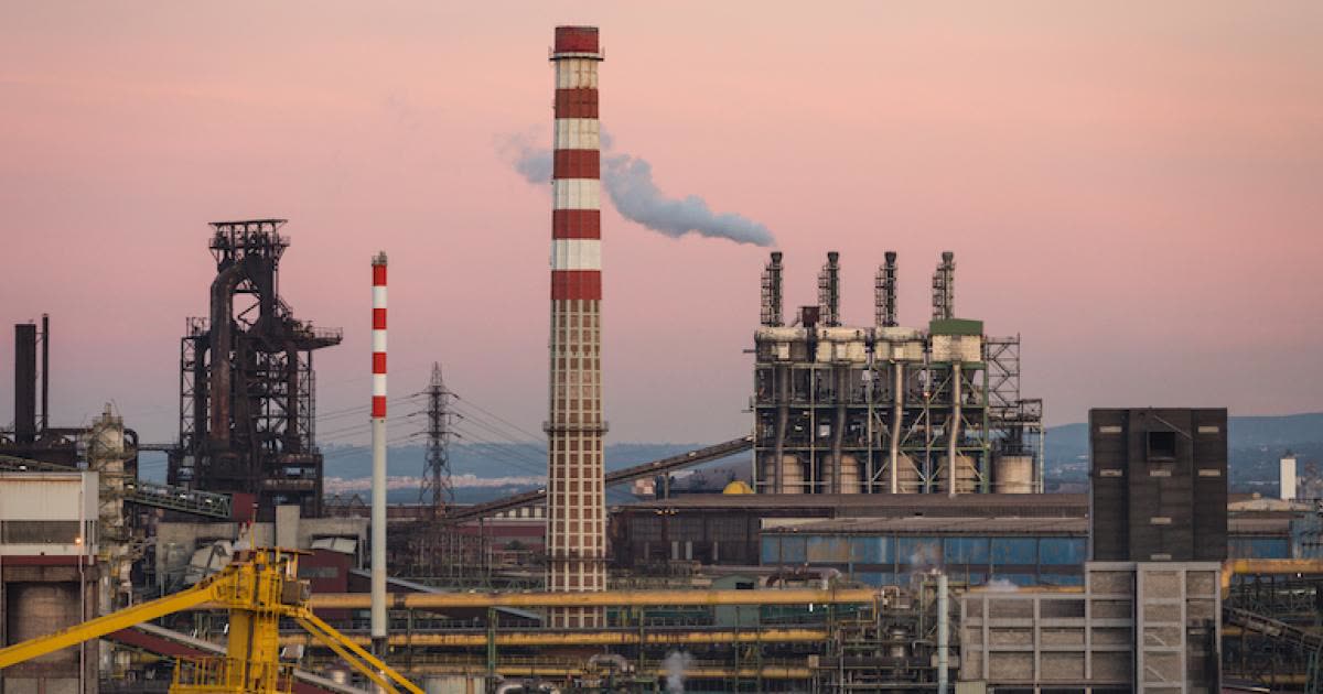 Ex Ilva, ricorso contro l'Aia: «Autorizzazione illegittima, non tutela ambiente né salute»