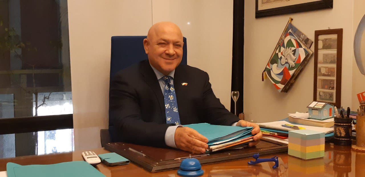L'avvocato Ascanio Amenduni nel suo studio di Via Sparano